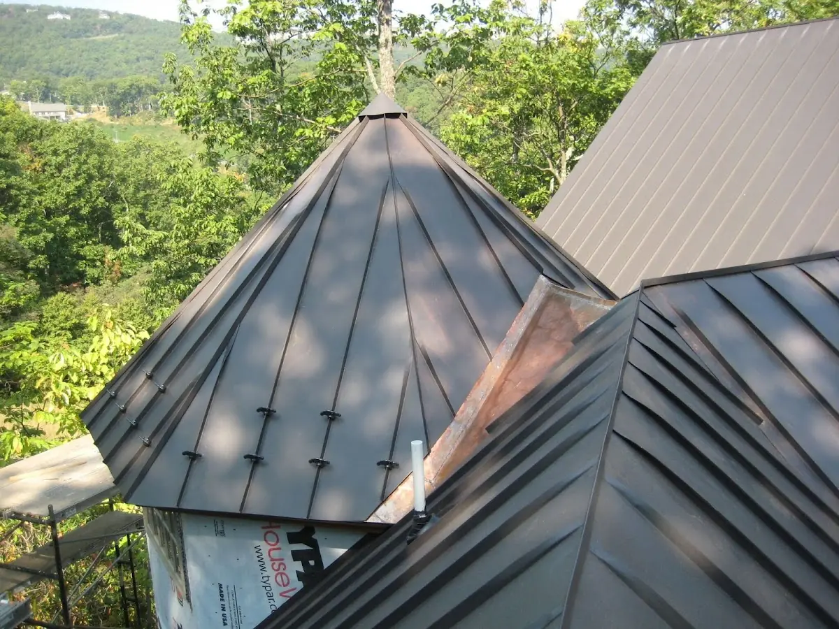 Professional Gutter Cleaning by Craftsman Roofing in Beverly Glen